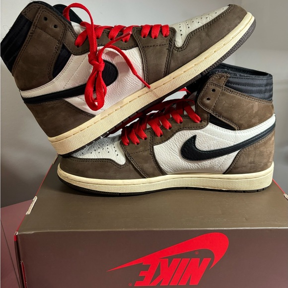 Air Jordan 1 Travis Scott - Picture 2 of 6